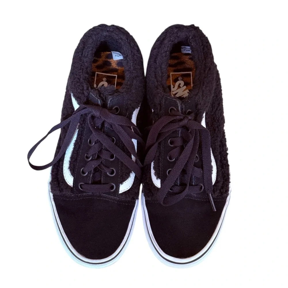 Vans Old‎ Skool Sneakers Black Excellent Sherpa Faux Fur Womens 7.5 Mens 6.0